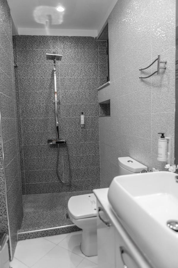 Spacious City Paradise - 3Br Apt In The Heart Of Tirana Eksteriør billede